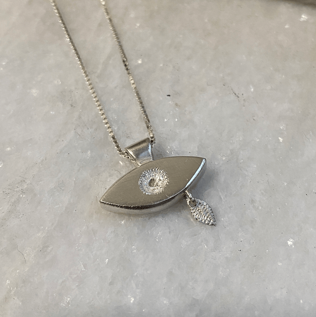 Crying Eye_pendant