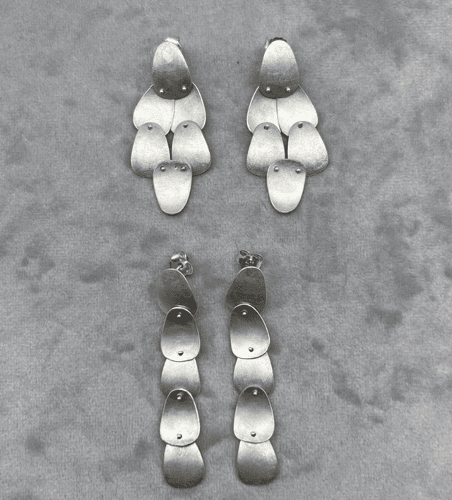 Petals linear earrings