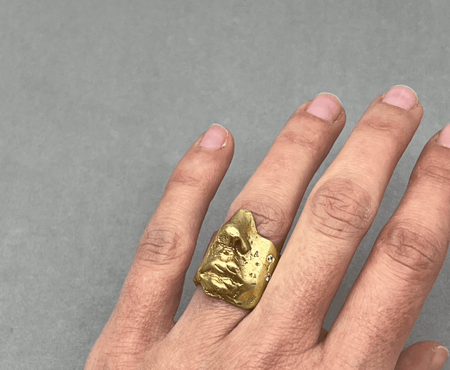 Visage ring