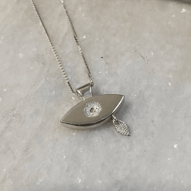 Crying Eye_pendant