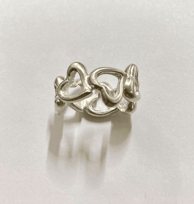 Many Hearts ring