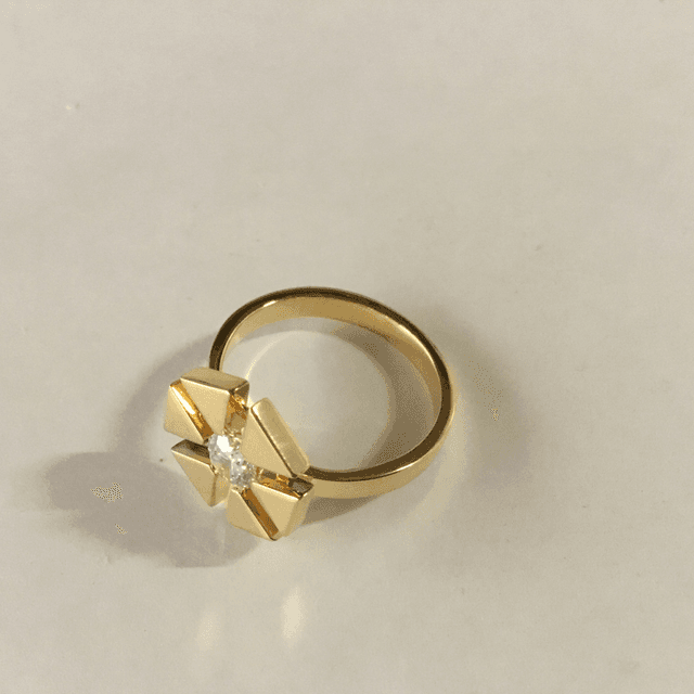 Rugiada ring