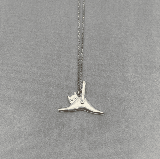 Kitty Power pendant, Luna 